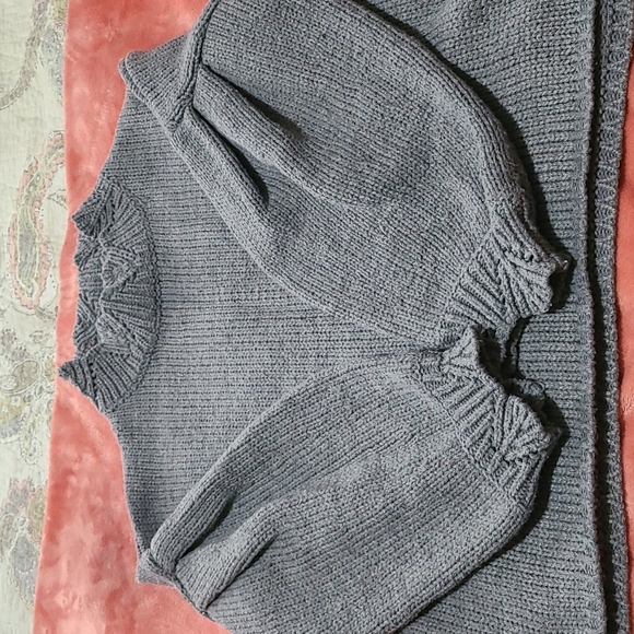 HOST PICK!! Crop Sweater - Picture 8 of 8